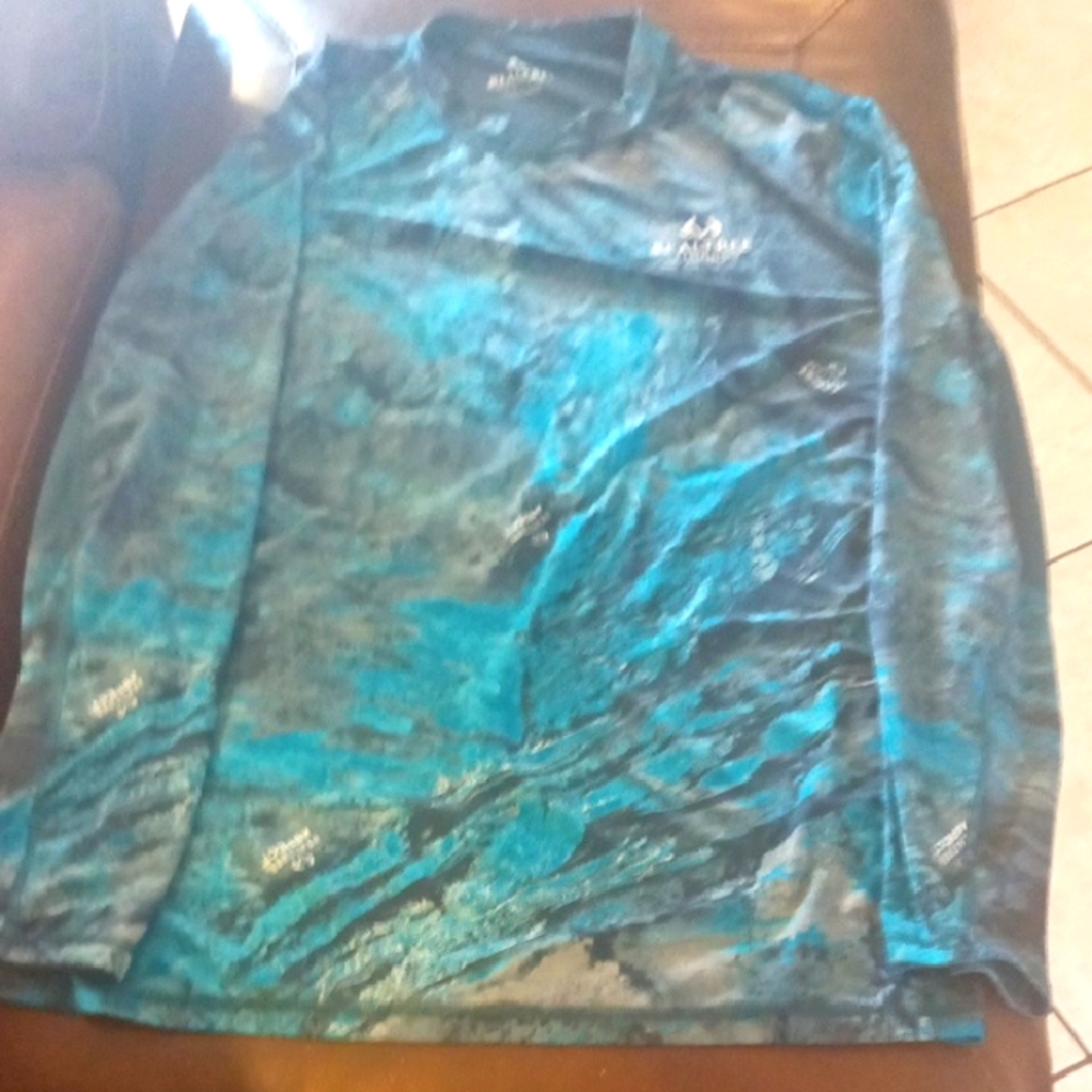 Realtree fishing long sleeve Men's Shirt Oceanic Blue Patterned Shirt Size XL